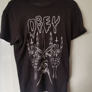Obey t-shirt